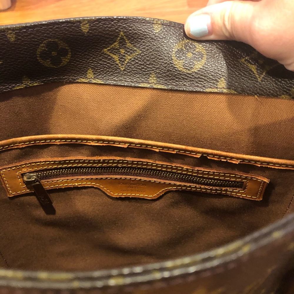 Lv Bag - image 8